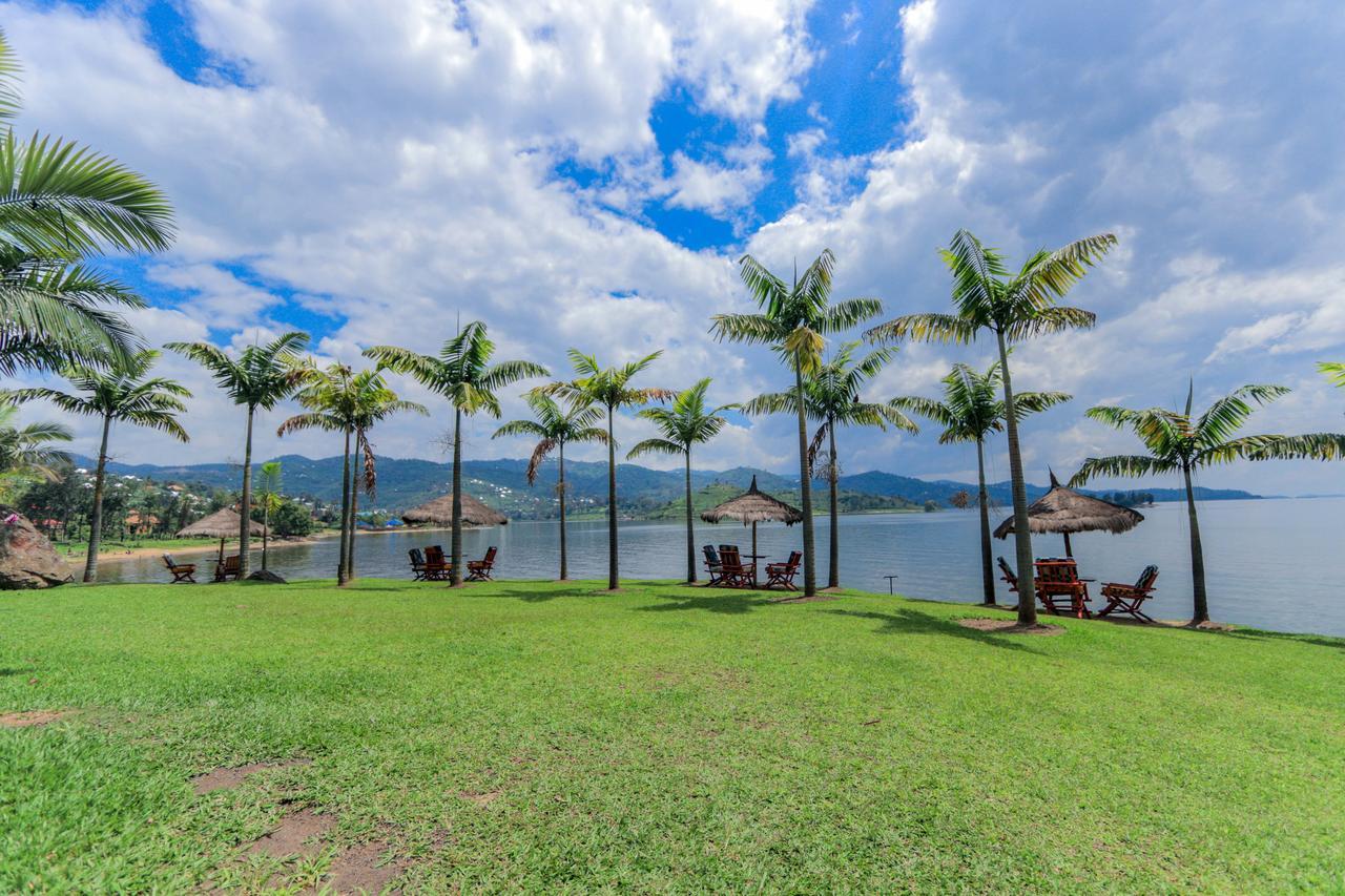 The Palm Beach Resort Жизени Екстериор снимка